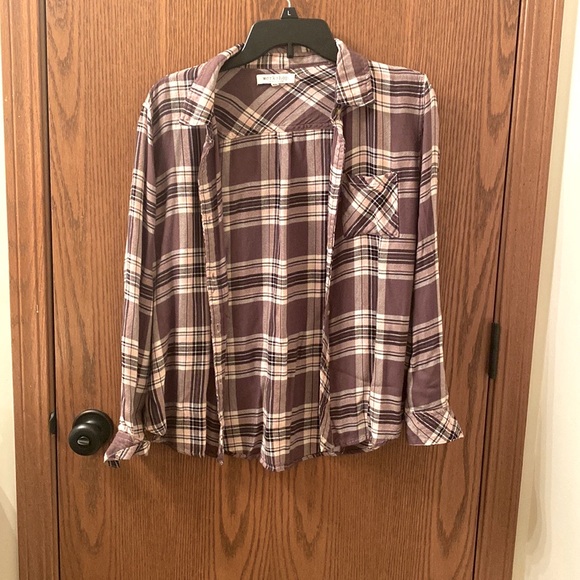 Workshop Republic Clothing Tops - Women’s button down flannel long sleeve Medium